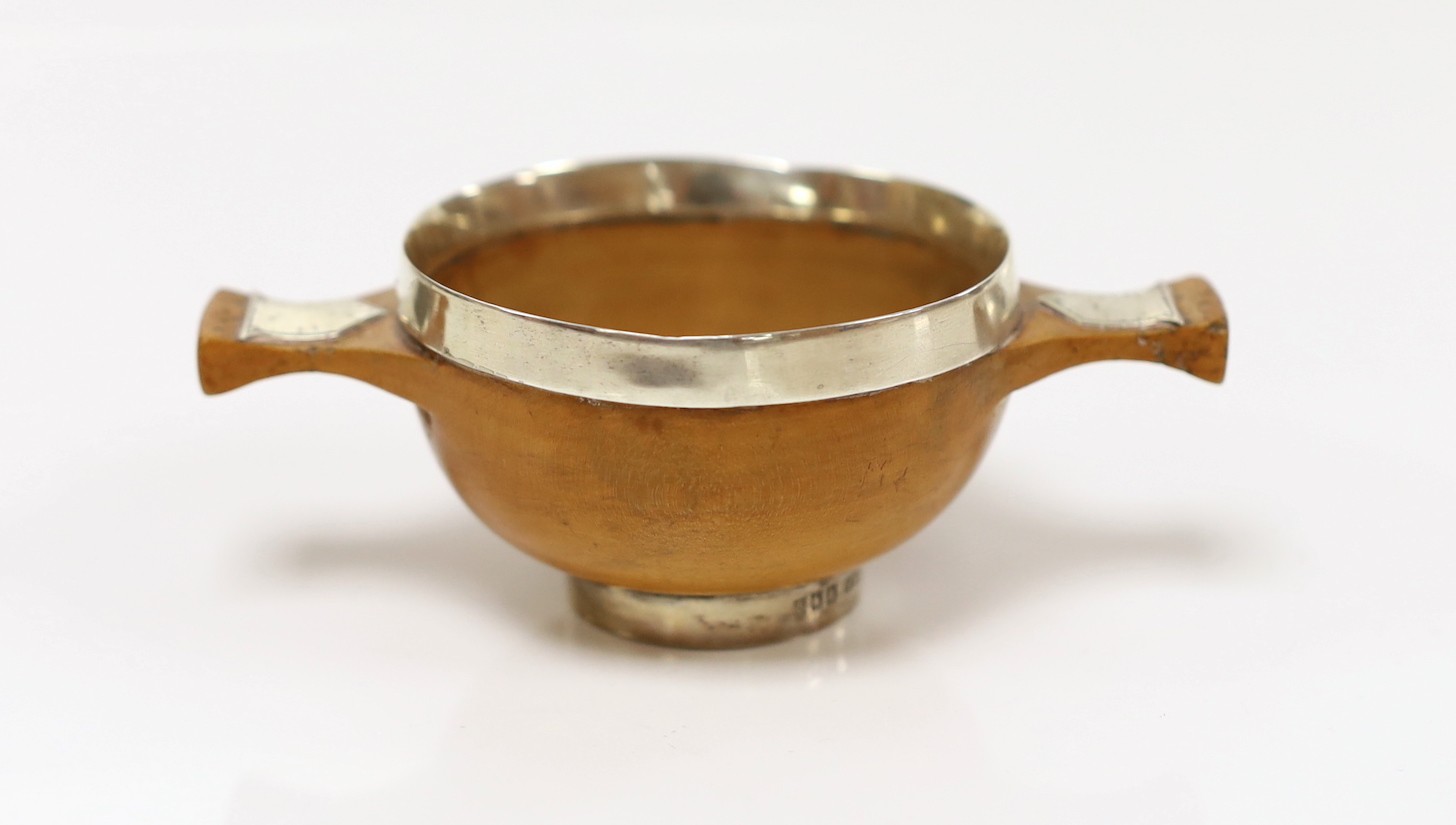 A late Victorian Scottish silver mounted sycamore? quaich, R.W. Forsyth Ltd, Glasgow, 1900, inscribed 'Scuabasi', 11.2cm.